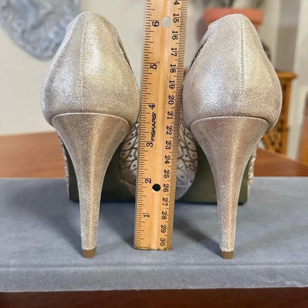 Adrianna Papell Foxy Peep-Toe Mesh Evening Pumps Gold Mesh Uppers Rhinestones 7